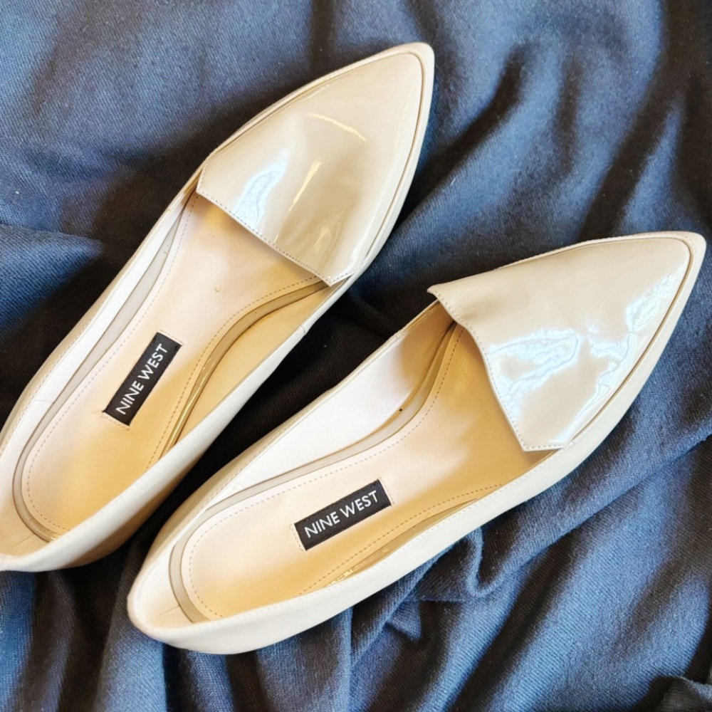 NINE WEST FLATS CREAM PATENT